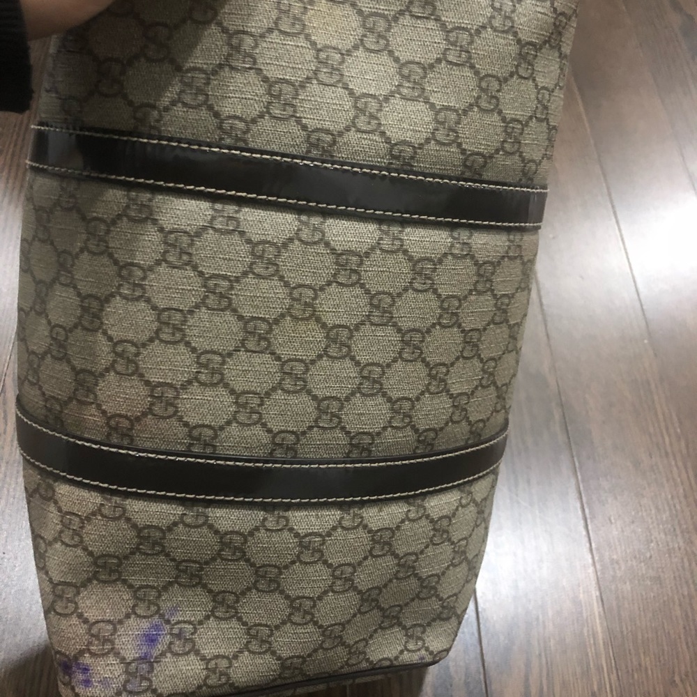 Gucci Bag - Picture 7 of 8